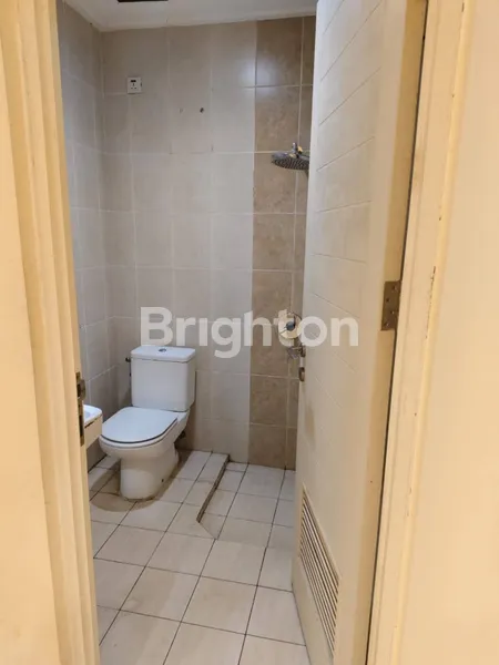 image RUMAH SIAP HUNI LAYAR PERMAI PIK 2 LUAS 6X12,5 SHM (7)