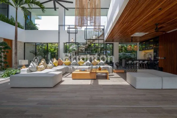 image EKSKLUSIF: VILLA 5 KAMAR DENGAN PRIVATE POOL (3)