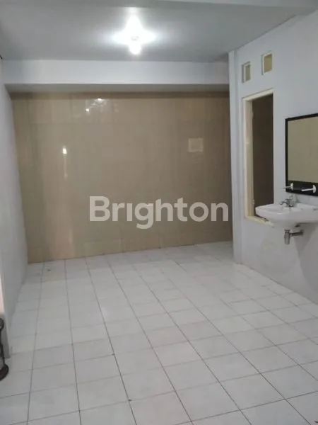 image RUKO DAN KOST DI UNGARAN 3 LANTAI (1)