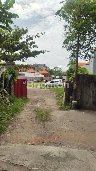 image LAHAN PREMIUM SEMINYAK SIAP BANGUN 1.400 M² (2)