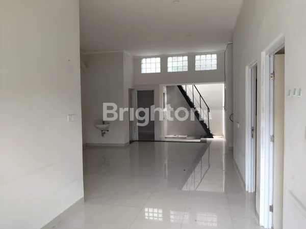 image LOKASI STRATEGIS, HARGA TERJANGKAU! RUMAH MUNGIL DI PUSAT KOTA (3)