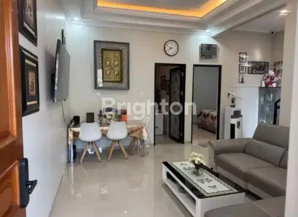 image RUMAH MEWAH DI HULLS 5 RESIDENCE (2)