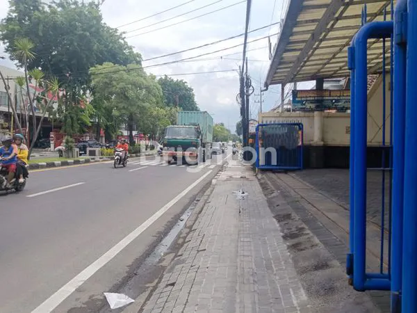 image SHOWROOM MOBIL DI KOTA SIDOARJO (3)