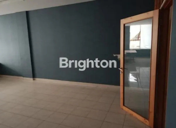 image RUKO MEWAH 3 LANTAI + ROOFTOP, LOKASI PREMIUM (6)