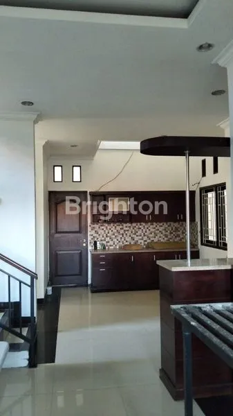 image RUMAH 5 KAMAR TIDUR YANG NYAMAN BUAT TEMPET TINGGAL DI TUKAD YEH SUNGI RENON (2)