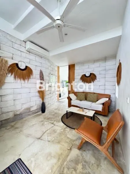 image 3 BR MODERN TROPICAL DESIGN VILLA AT BERAWA  (7)