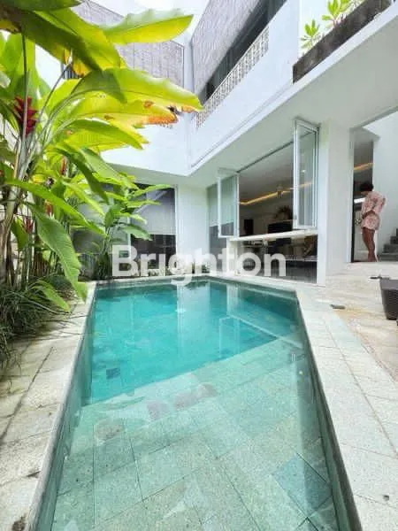 image 3 BR MODERN TROPICAL DESIGN VILLA AT BERAWA  (8)