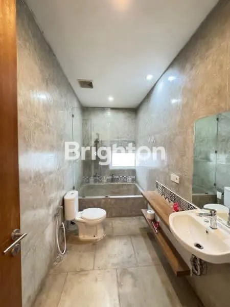 image 3 BR MODERN TROPICAL DESIGN VILLA AT BERAWA  (5)