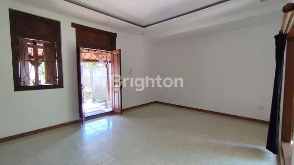 image A VINTAGE BALINESE VILLA WITH MANY OUTDOOR AREA @ PENYARINGAN , SANUR (8)