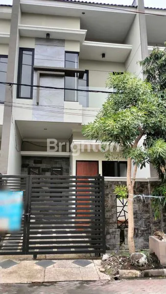 image RUMAH 2 LANTAI SEMI FURNISH, LOKASI STRATEGIS (1)