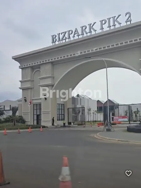 image GUDANG MULTIGUNA BIZPARK PIK 2 LUAS  9 X 30M² (1)