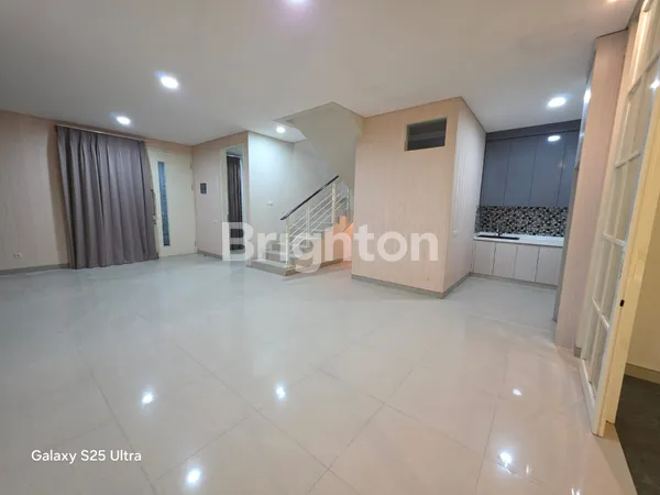 image RUMAH 2 LANTAI SIAP HUNI, GREENLAKE-SURABAYA (2)