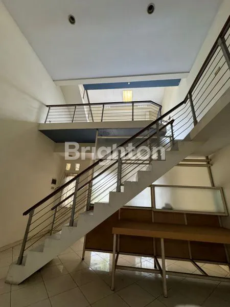 image RUMAH BAGUS SPLIT LEVEL 31/2LT DEKAT STARBUCK TANJUNG DUREN  RUMAH LANGKA  SPLIT LEVEL  BAGUS SEKALI (2)