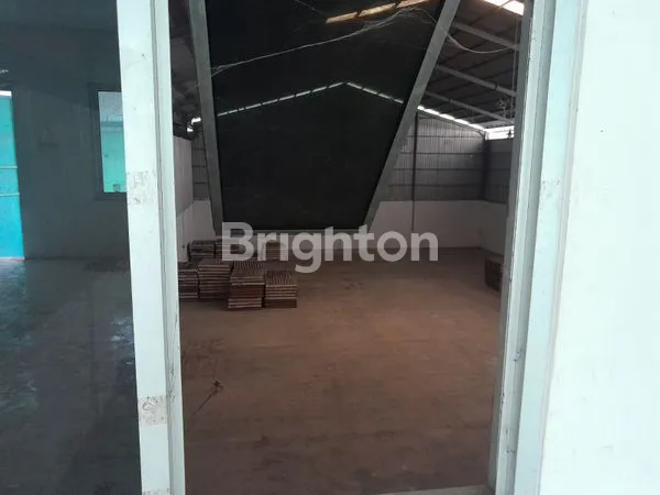 image GUDANG BESAR DI SEWAKAN (4)