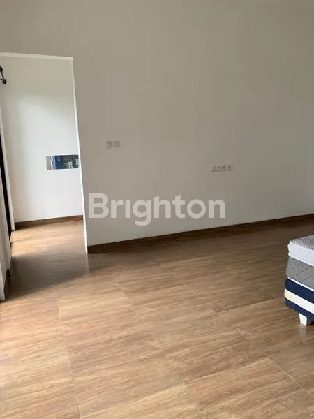 image DI JUAL RUMAH MEWAH DI PERUMAHAN ONE GATE  SISTEM GREENLOT RESIDENCE (4)