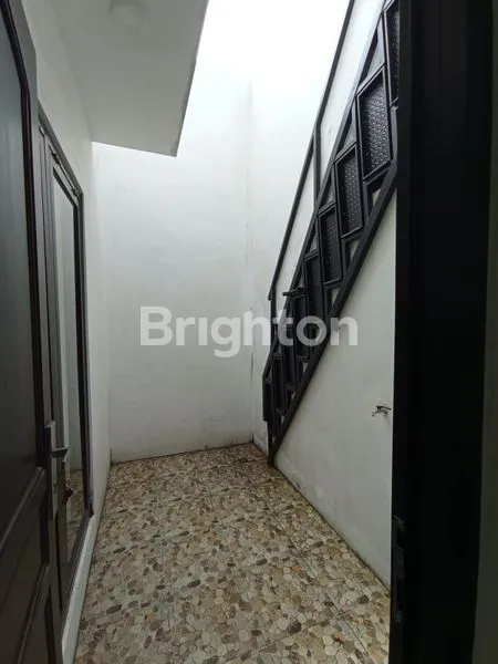 image RUMAH DIJUAL RUMAH  TYPE 40 DI DEKAT PASAR KEPANJEN BONUS KANOPI  (5)