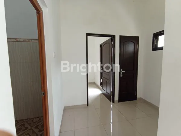 image RUMAH DIJUAL RUMAH  TYPE 40 DI DEKAT PASAR KEPANJEN BONUS KANOPI  (2)