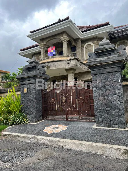 image DI JUAL RUMAH MEWAH DI RENON (1)