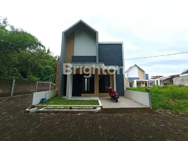 image RUMAH SIAP HUNI TYPE 36 DI BELAKANG PASAR KEPANJEN DENGAN BONUS KANOPI  (1)