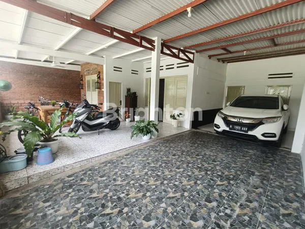 image RUMAH TENGAH KOTA (2)
