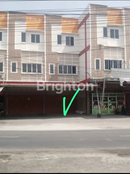 RUKO GANDENG 3 LANTAI