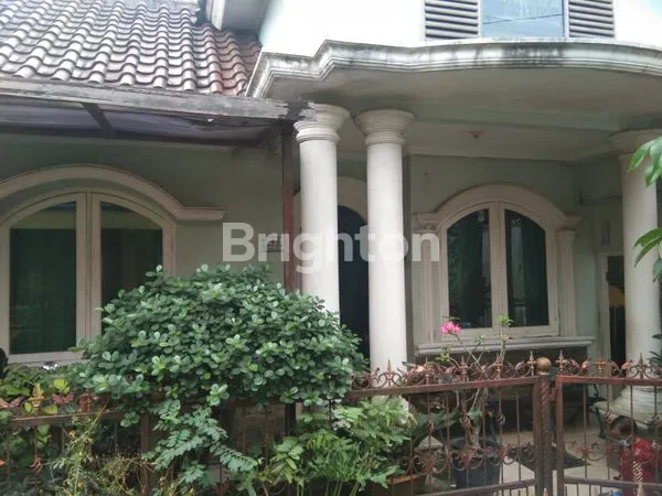 image RUMAH STRATEGIS 3 LANTAI DEKAT CCM & AKSES TOL SENTUL, DILALUI ANGKOT – HARGA 650 JUTA NEGO! (1)