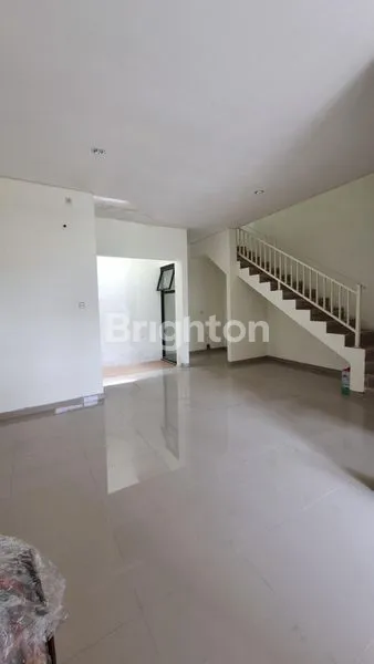 image RUMAH 2 LANTAI BARU GRESS ZIMBALI COSTA GRAND ISLAND PAKUWON CITY (7)