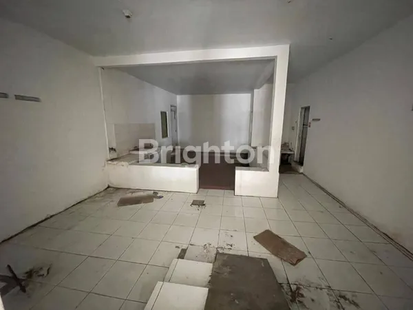 image DISEWAKAN RAYA JEMURSARI EX **MART STRATEGIS  (3)