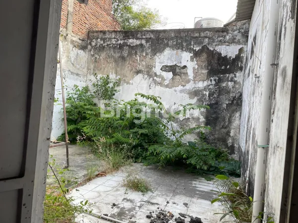 image DISEWAKAN RAYA JEMURSARI EX **MART STRATEGIS  (8)