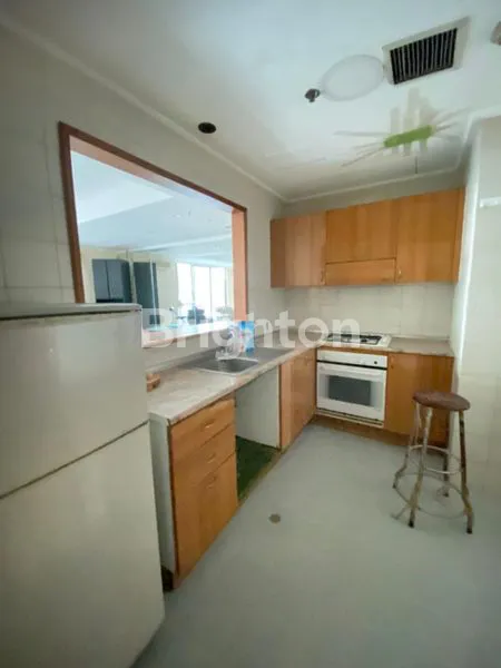 image KONDOMINIUM REGENCY TUNJUNGAN PLAZA 3BR+ KONDISI FURNISHED SIAP HUNI (2)