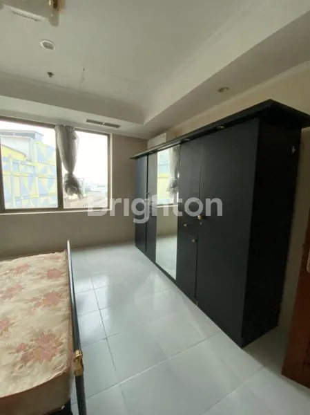 image KONDOMINIUM REGENCY TUNJUNGAN PLAZA 3BR+ KONDISI FURNISHED SIAP HUNI (4)