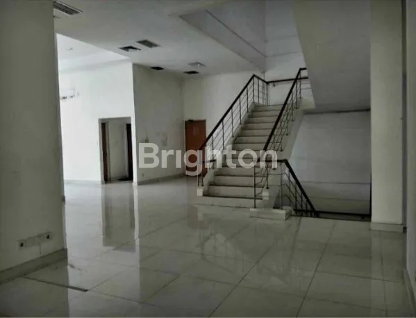 image GUDANG LUAS DI JABABEKA CIKARANG (8)