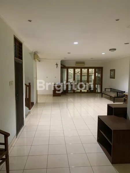 image RUMAH CANTIK HUNIAN EKSLUSIF DI PURI KENCANA (2)