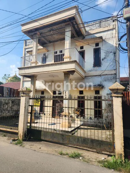 image KOST 18 KAMAR DEKAT POLTABES, 2 LANTAI (2)