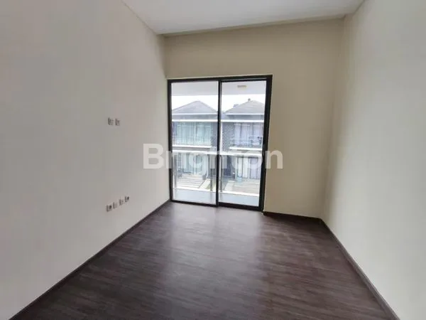 image RUMAH ELITE 3KT DI GOLDEN PARK 2, SHM BEBAS BANJIR (3)