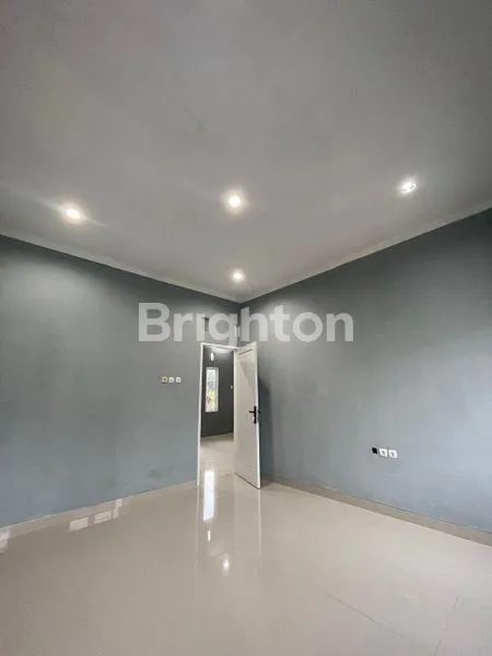 image RUMAH BARU RENOV DI DALAM PERUMAHAN IMPERIAL GADING PELINDO,  JAKARTA UTARA (KODE RMRG 2864) (5)