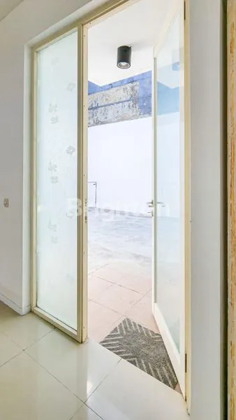 image RUMAH 2ND AKSES MUDAH & STRATEGIS DI TENGAH KOTA SIDOARJO, UKURAN 9X15 CUMA 1.8M NEGO (8)