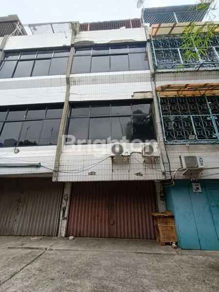 image RUKO KOMERSIL 3 LANTAI PLONG, LETAK STRATEGIS PINGGIR JALAN, DEKAT AREA KULINER GREENVILLE DAN TANJUNG DUREN JAKARTA BARAT  (1)
