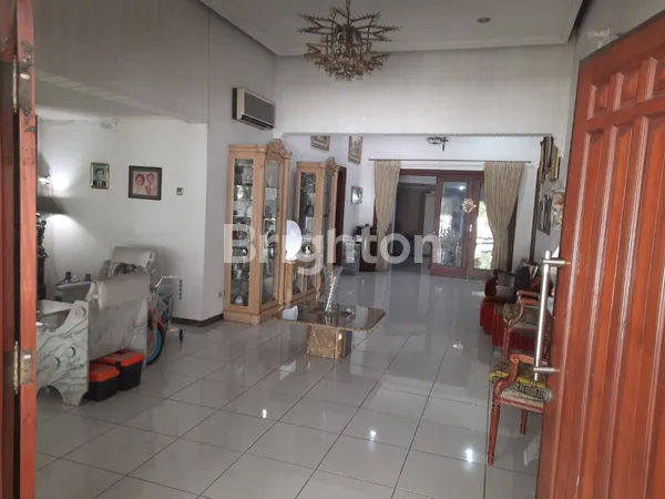 image RUMAH TENGAH KOTA DEKAT ST LUIS, SANTA MARIA, UWM JL. POLISI ISTIMEWA (5)