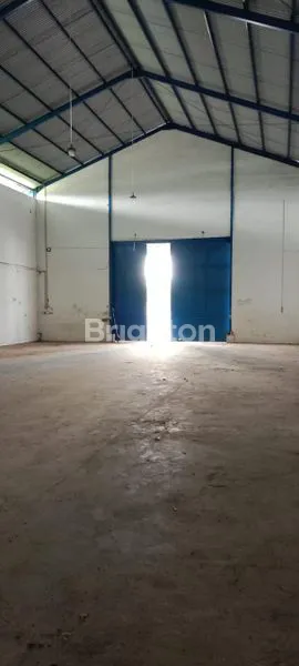 image DISEWAKAN GUDANG BESAR DI JALAN JEMBATAN MAHKOTA 2 SAMARINDA (3)