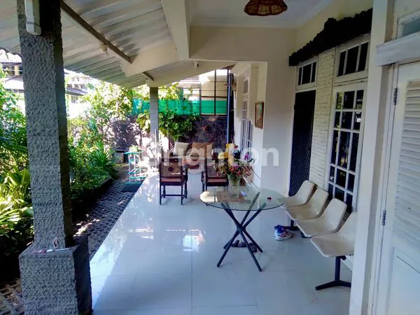 image MANYAR INDAH 2ND TERAWAT SIAP PAKAI, LUAS 252 M² BISA KPR, DEKAT FASUM TAMAN (7)