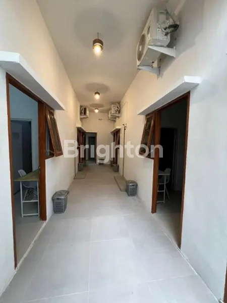 image RUMAH KOST BANGUNAN BARU DI KETINTANG  BARU SELATAN (7)