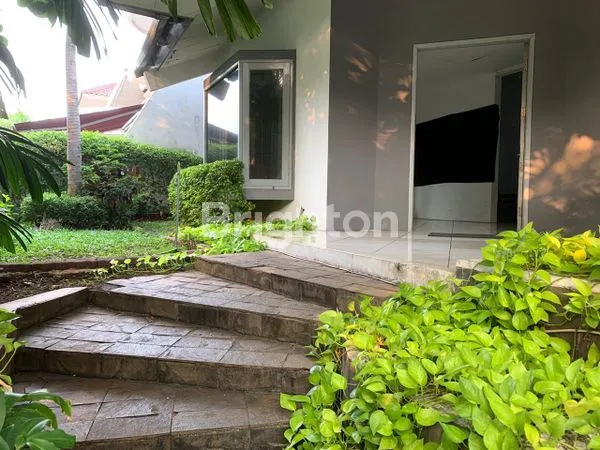 image RUMAH STRATEGIS DEKAT MALL PONDOK INDAH (1)