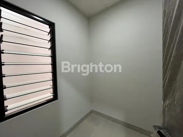 image RUMAH MUNGIL BERKUALITAS SUTOREJO SURABAYA ROW 2.5 MOBIL NEGO (8)