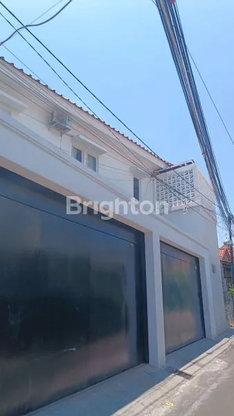 image RUMAH MEWAH 2 LANTAI DI KEBAYORAN BARU (1)