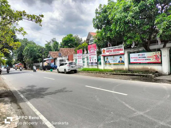 RUMAH STRATEGIS SOLO, LT 600M², AKSES MUDAH