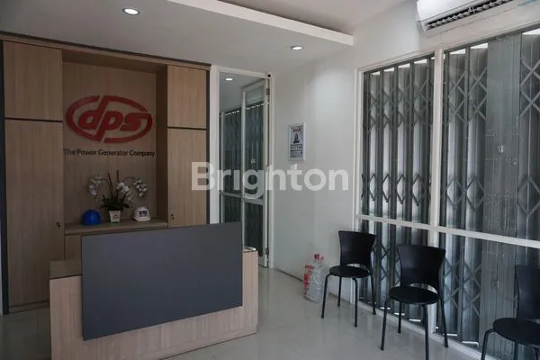 image KANTOR 3 LANTAI DI RAYA TENGGILIS SURABAYA, BARU RENOVASI, BAGUS, PARKIR LUAS (3)