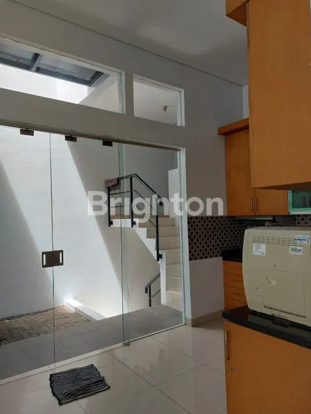 image RUMAH EKSKLUSIF 4+1 KT DEKAT TOLL NAGRAK CIBUBUR (6)