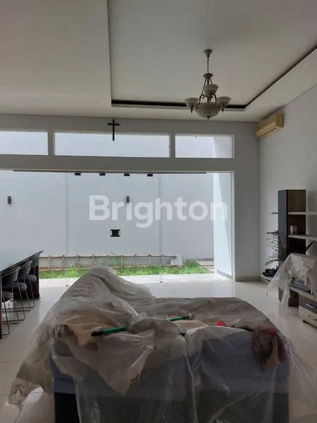 image RUMAH EKSKLUSIF 4+1 KT DEKAT TOLL NAGRAK CIBUBUR (4)