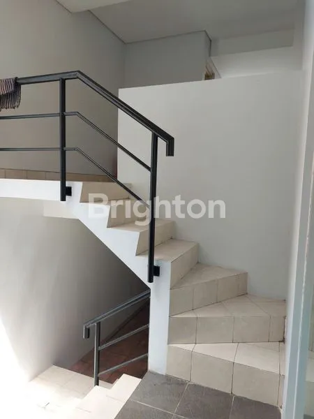 image RUMAH EKSKLUSIF 4+1 KT DEKAT TOLL NAGRAK CIBUBUR (7)